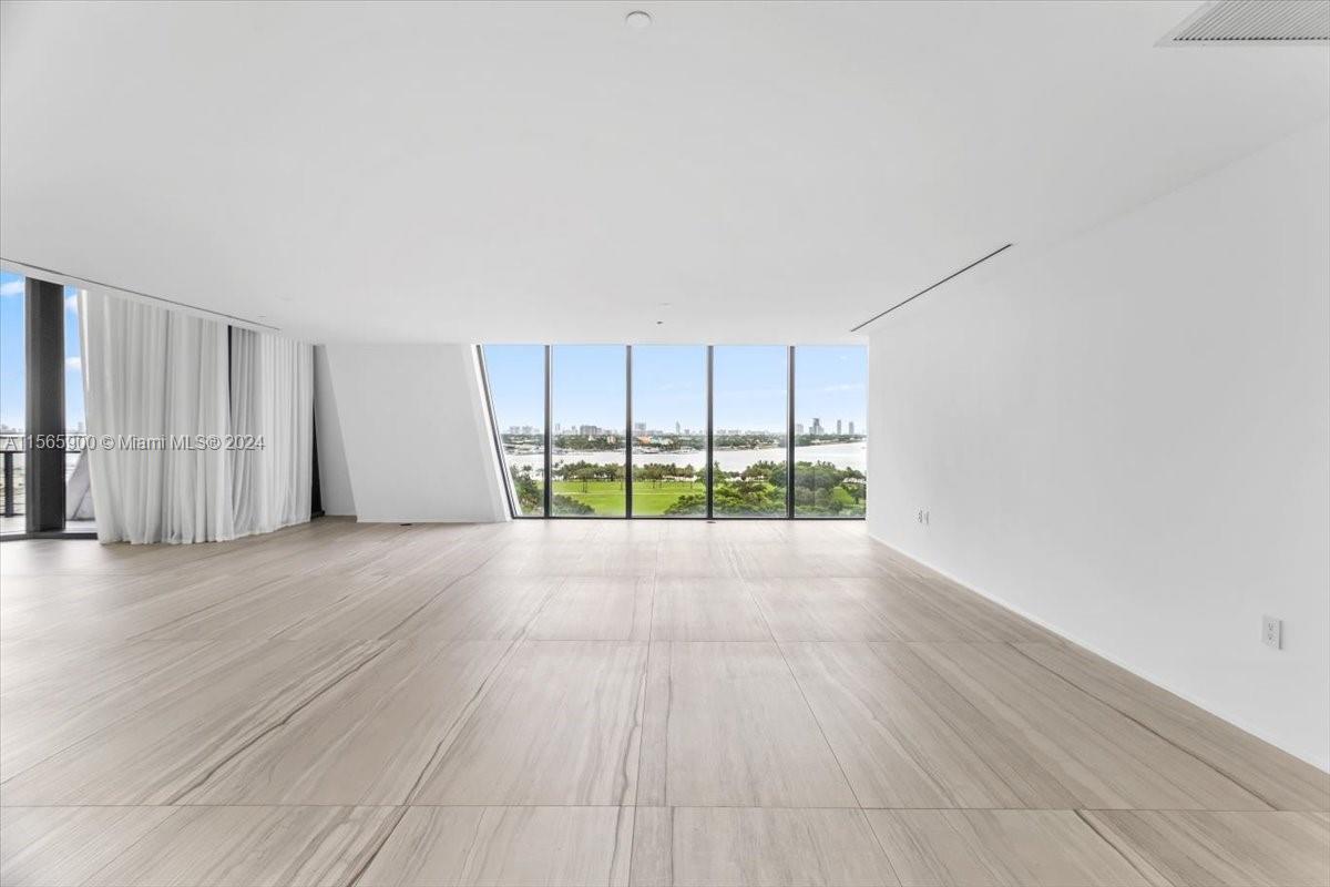 1000 Biscayne Blvd 1002, Miami, Florida 33132, 5 Bedrooms Bedrooms, ,6 BathroomsBathrooms,Residentiallease,For Rent,1000 Biscayne Blvd 1002,A11565900