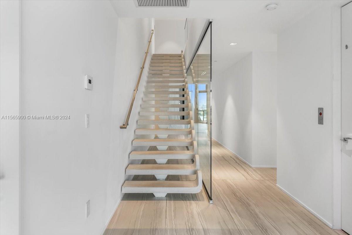 1000 Biscayne Blvd 1002, Miami, Florida 33132, 5 Bedrooms Bedrooms, ,6 BathroomsBathrooms,Residentiallease,For Rent,1000 Biscayne Blvd 1002,A11565900