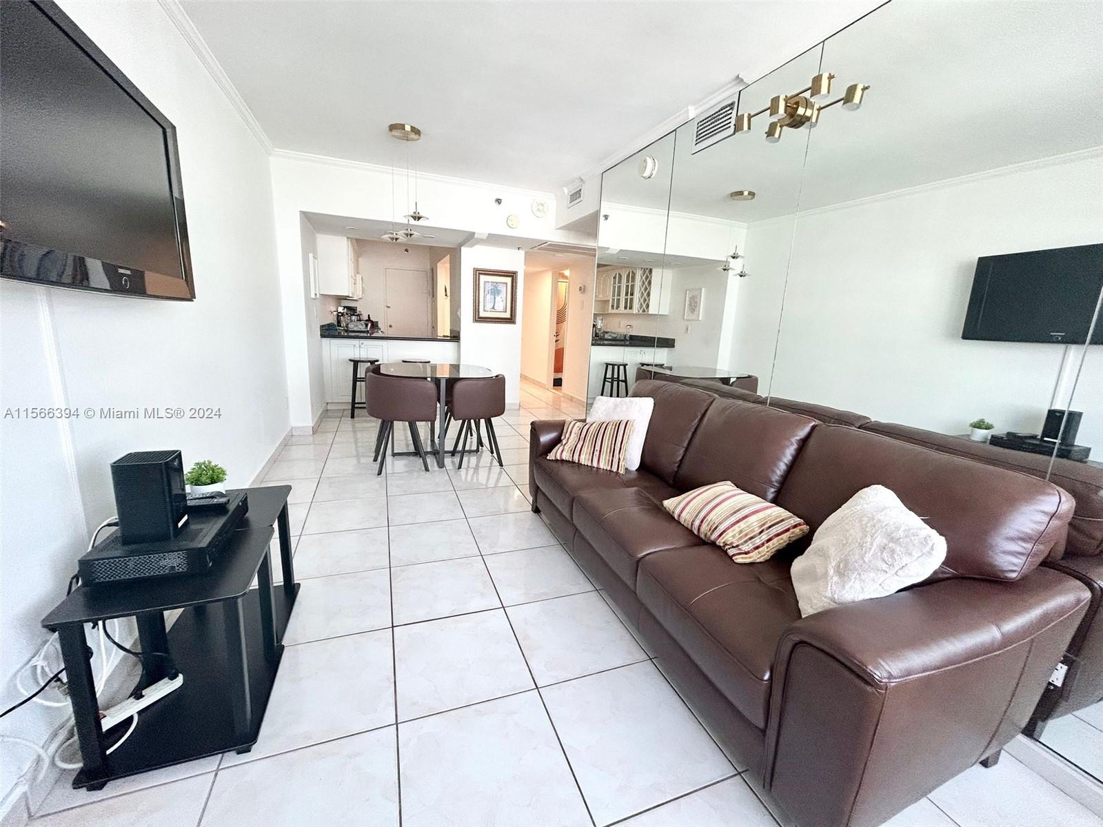 100 Lincoln Rd 639, Miami Beach, Florida 33139, 1 Bedroom Bedrooms, ,1 BathroomBathrooms,Residentiallease,For Rent,100 Lincoln Rd 639,A11566394