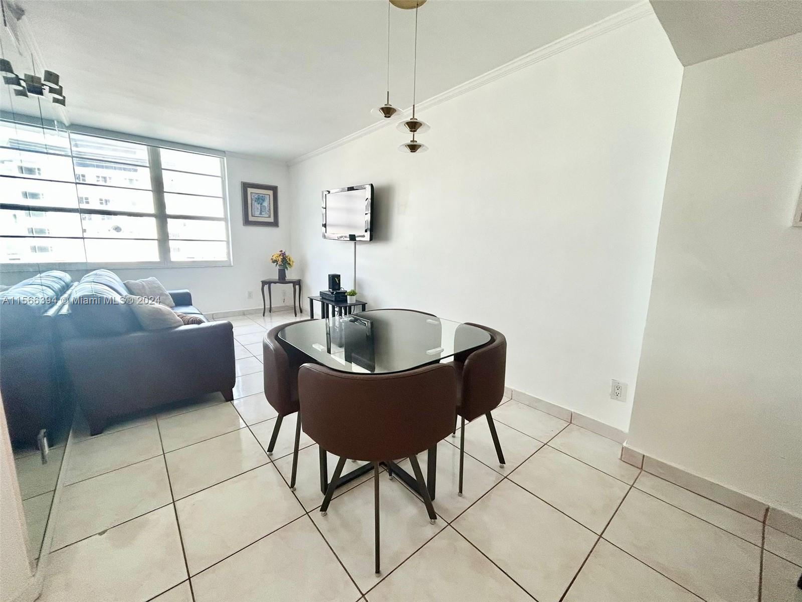 100 Lincoln Rd 639, Miami Beach, Florida 33139, 1 Bedroom Bedrooms, ,1 BathroomBathrooms,Residentiallease,For Rent,100 Lincoln Rd 639,A11566394