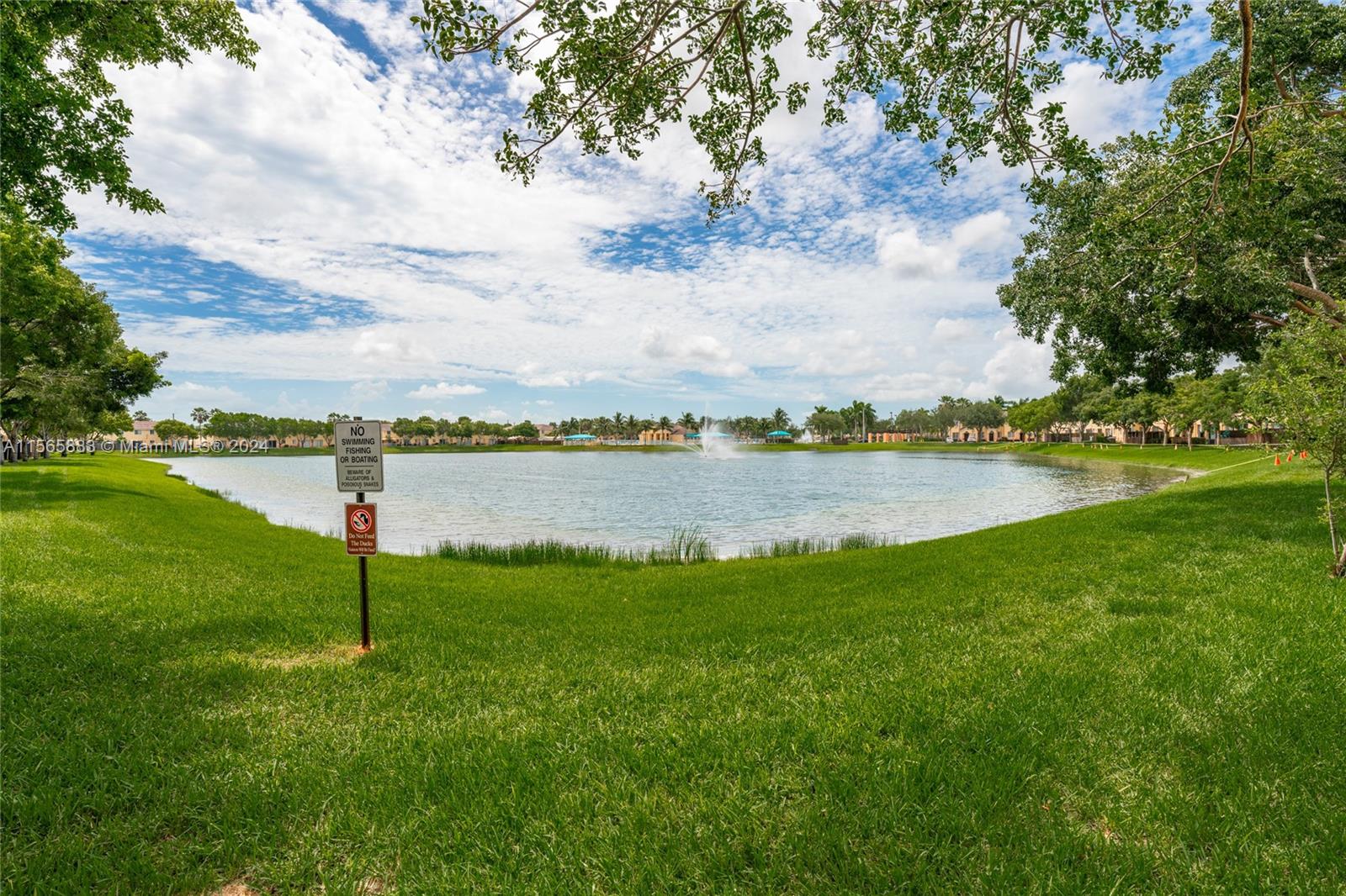 2445 SE 14th Ave 375, Homestead, Florida 33035, 3 Bedrooms Bedrooms, ,2 BathroomsBathrooms,Residentiallease,For Rent,2445 SE 14th Ave 375,A11565883