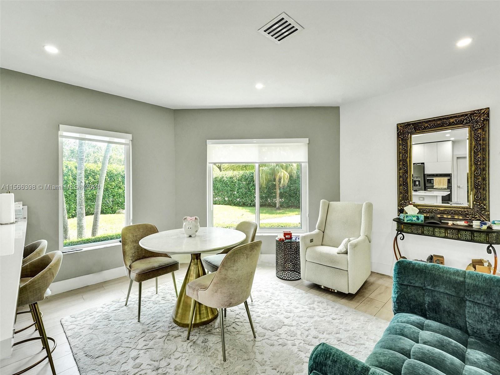 4020 Riviera Dr, Coral Gables, Florida 33146, 3 Bedrooms Bedrooms, ,2 BathroomsBathrooms,Residentiallease,For Rent,4020 Riviera Dr,A11566398