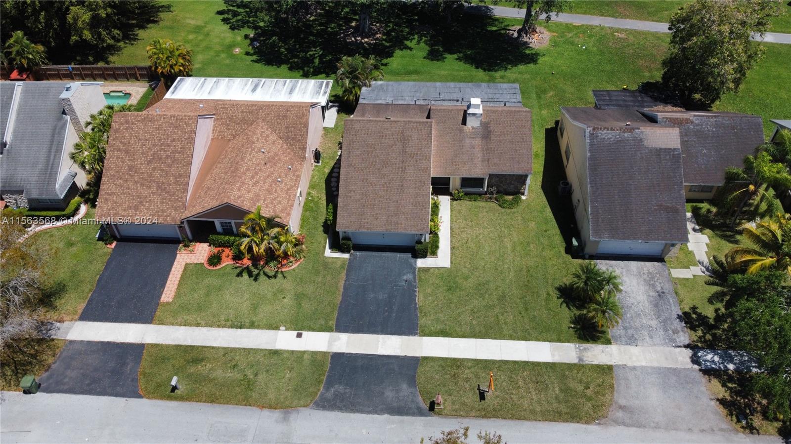 1431 Egret Rd, Homestead, Florida 33035, 3 Bedrooms Bedrooms, 8 Rooms Rooms,2 BathroomsBathrooms,Residential,For Sale,1431 Egret Rd,A11563568