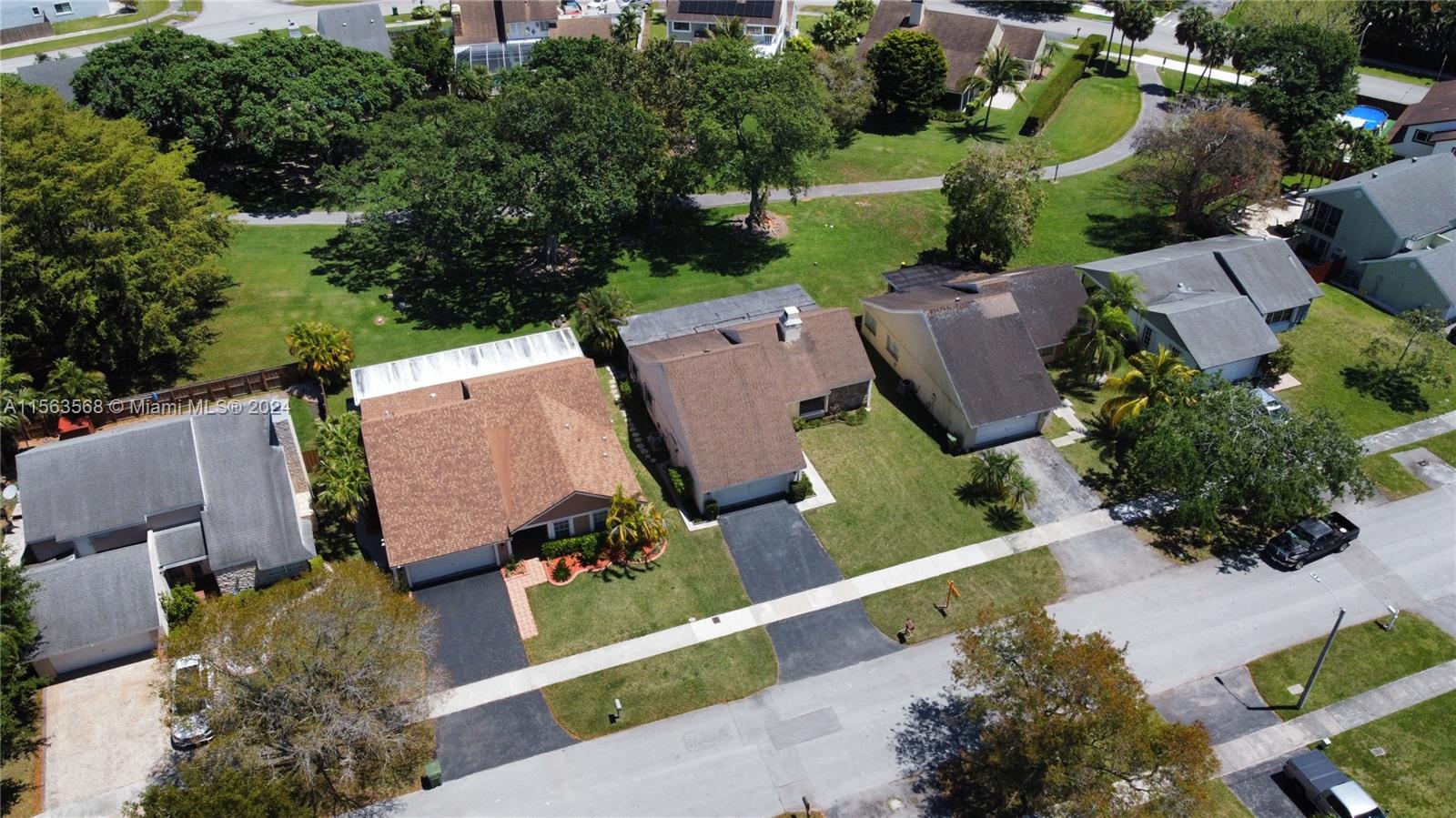 1431 Egret Rd, Homestead, Florida 33035, 3 Bedrooms Bedrooms, 8 Rooms Rooms,2 BathroomsBathrooms,Residential,For Sale,1431 Egret Rd,A11563568