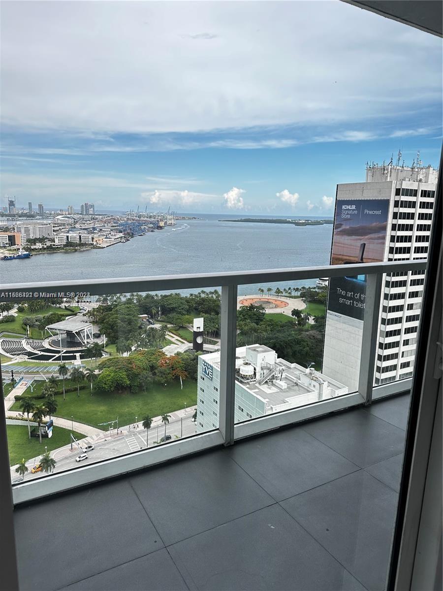 253 NE 2nd St 3005, Miami, Florida 33132, ,1 BathroomBathrooms,Residentiallease,For Rent,253 NE 2nd St 3005,A11566421