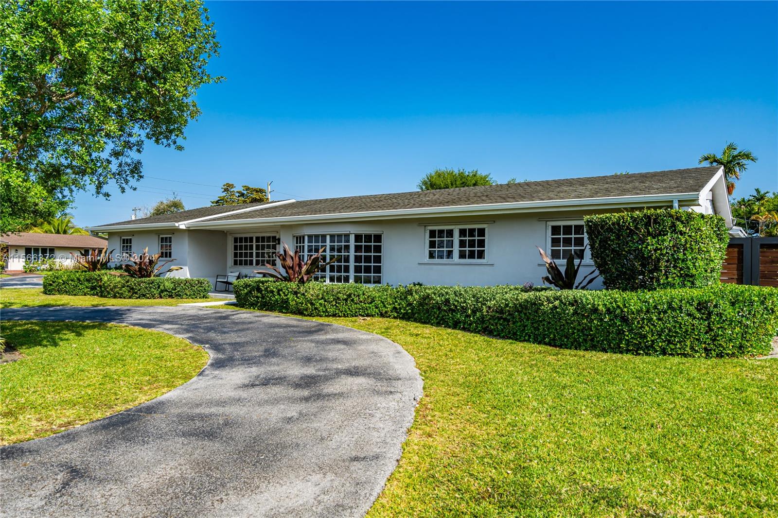 8341 SW 87th Ter, Miami, Florida 33143, 4 Bedrooms Bedrooms, ,2 BathroomsBathrooms,Residential,For Sale,8341 SW 87th Ter,A11566372