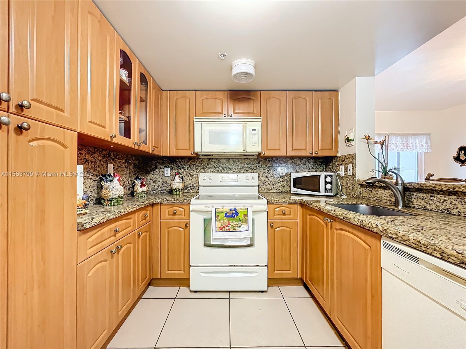 120 S Douglas Rd 302, Miami, Florida 33134, 1 Bedroom Bedrooms, ,1 BathroomBathrooms,Residential,For Sale,120 S Douglas Rd 302,A11563799