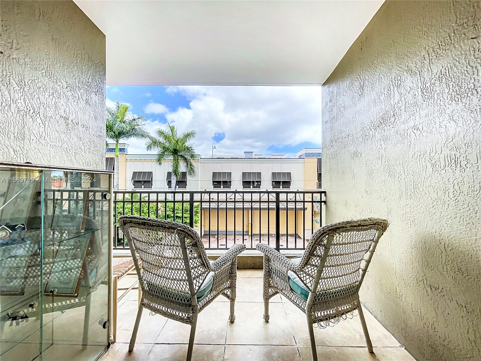 120 S Douglas Rd 302, Miami, Florida 33134, 1 Bedroom Bedrooms, ,1 BathroomBathrooms,Residential,For Sale,120 S Douglas Rd 302,A11563799