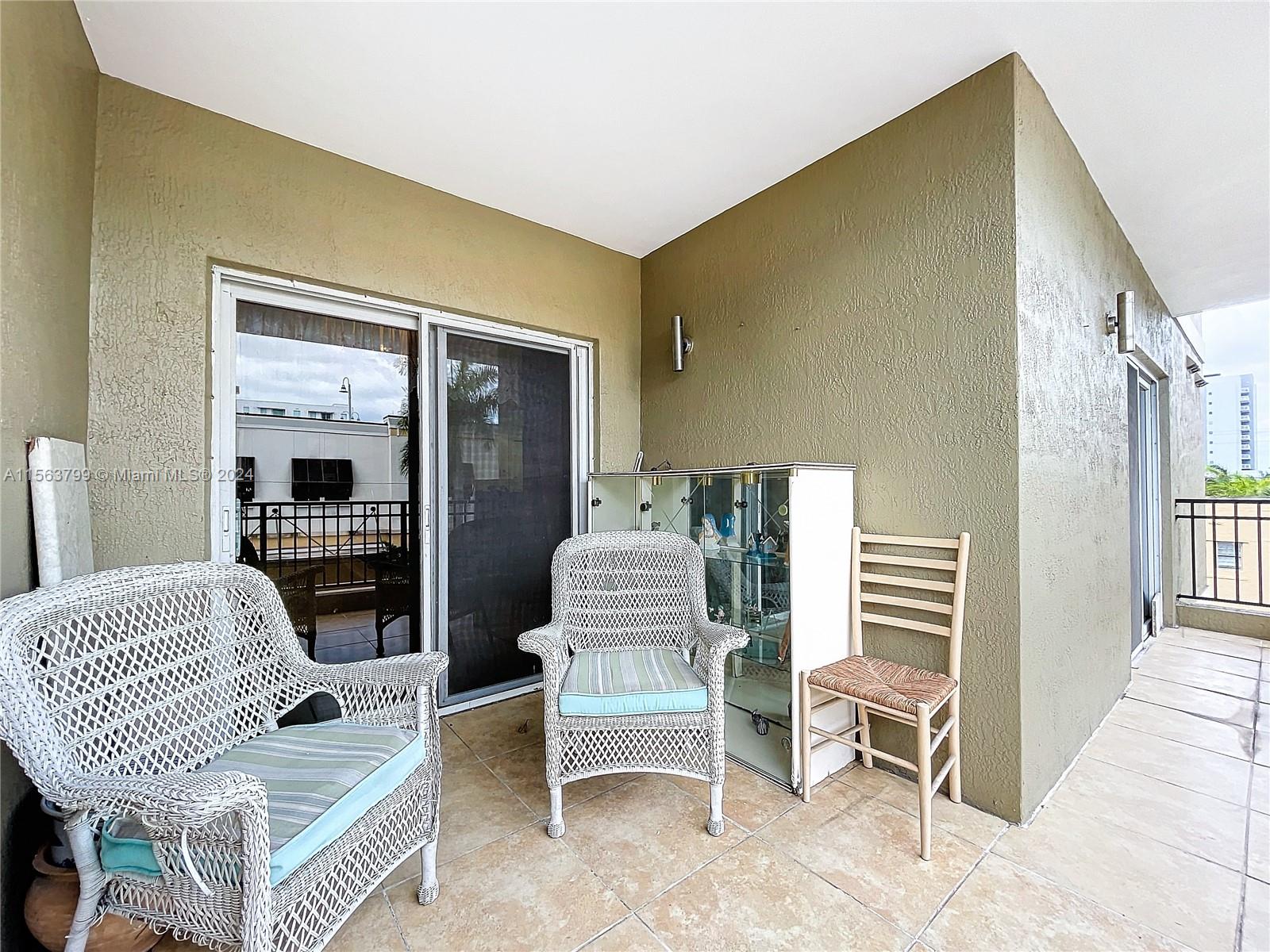 120 S Douglas Rd 302, Miami, Florida 33134, 1 Bedroom Bedrooms, ,1 BathroomBathrooms,Residential,For Sale,120 S Douglas Rd 302,A11563799