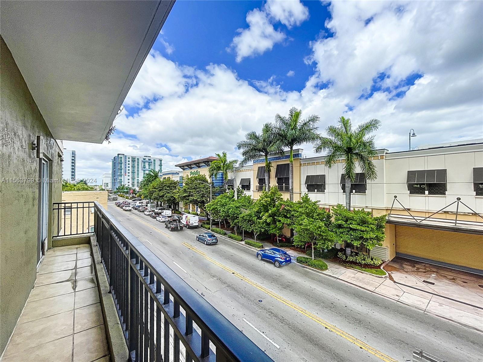 120 S Douglas Rd 302, Miami, Florida 33134, 1 Bedroom Bedrooms, ,1 BathroomBathrooms,Residential,For Sale,120 S Douglas Rd 302,A11563799