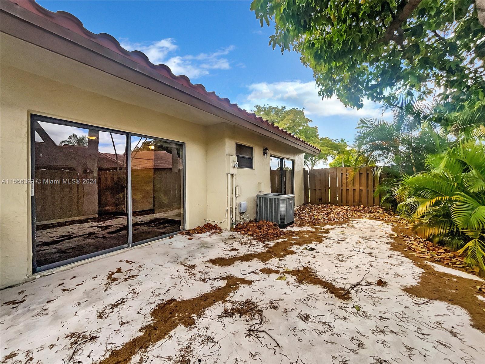 6649 NW 176th Ter, Hialeah, Florida 33015, 3 Bedrooms Bedrooms, ,2 BathroomsBathrooms,Residential,For Sale,6649 NW 176th Ter,A11566393