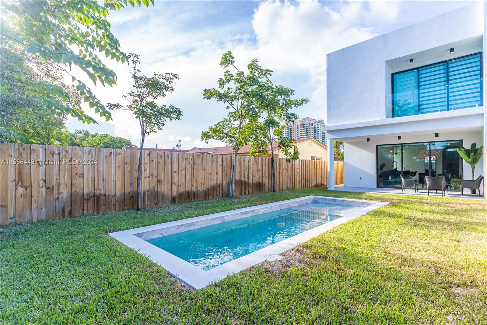 3174 SW 23rd Ter 3174, Miami, Florida 33145, 3 Bedrooms Bedrooms, ,2 BathroomsBathrooms,Residential,For Sale,3174 SW 23rd Ter 3174,A11566443