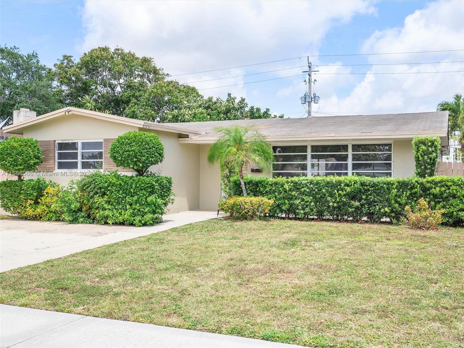 4319 Harrison St, Hollywood, Florida 33021, 3 Bedrooms Bedrooms, ,2 BathroomsBathrooms,Residential,For Sale,4319 Harrison St,A11566066