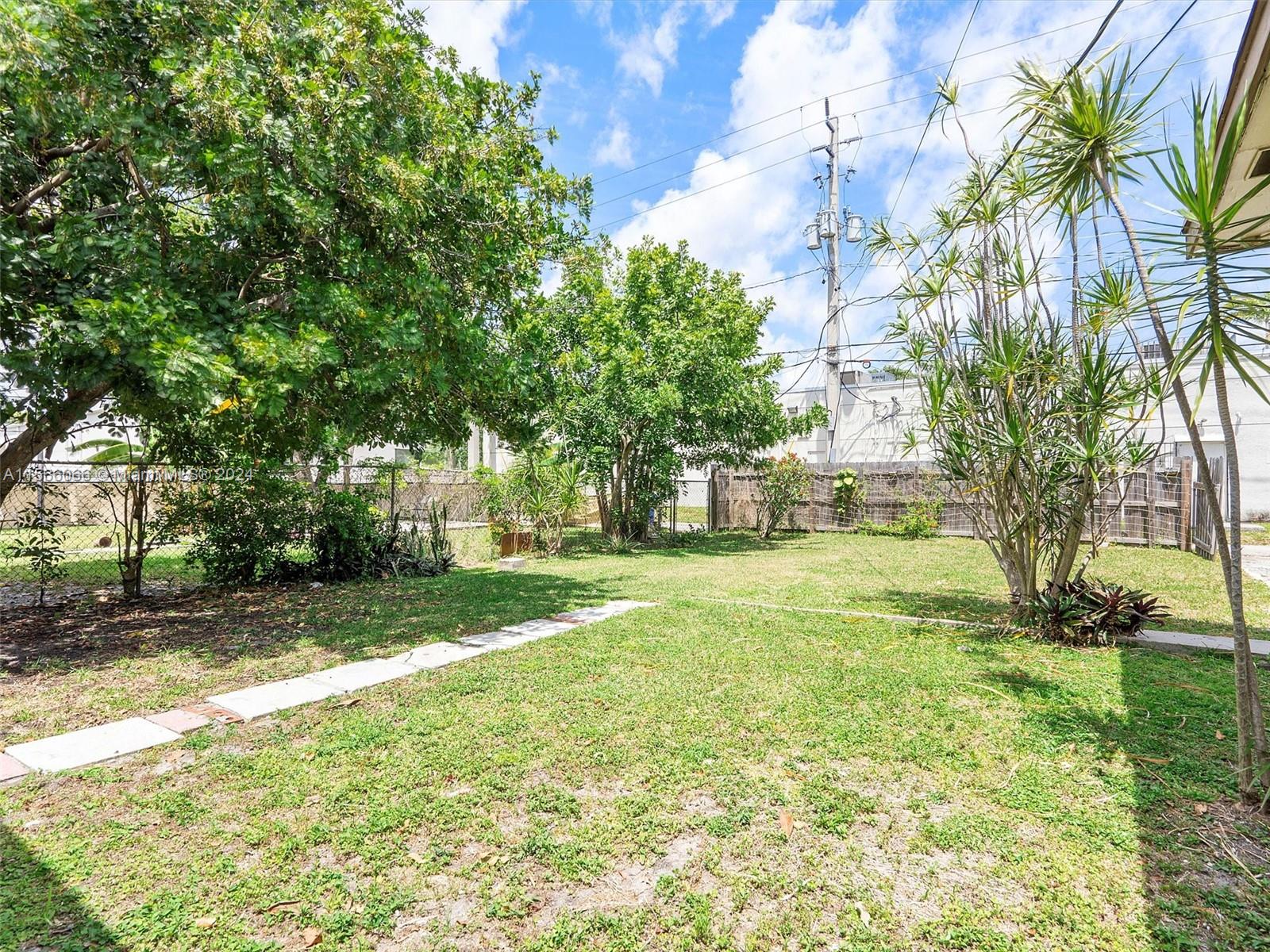 4319 Harrison St, Hollywood, Florida 33021, 3 Bedrooms Bedrooms, ,2 BathroomsBathrooms,Residential,For Sale,4319 Harrison St,A11566066