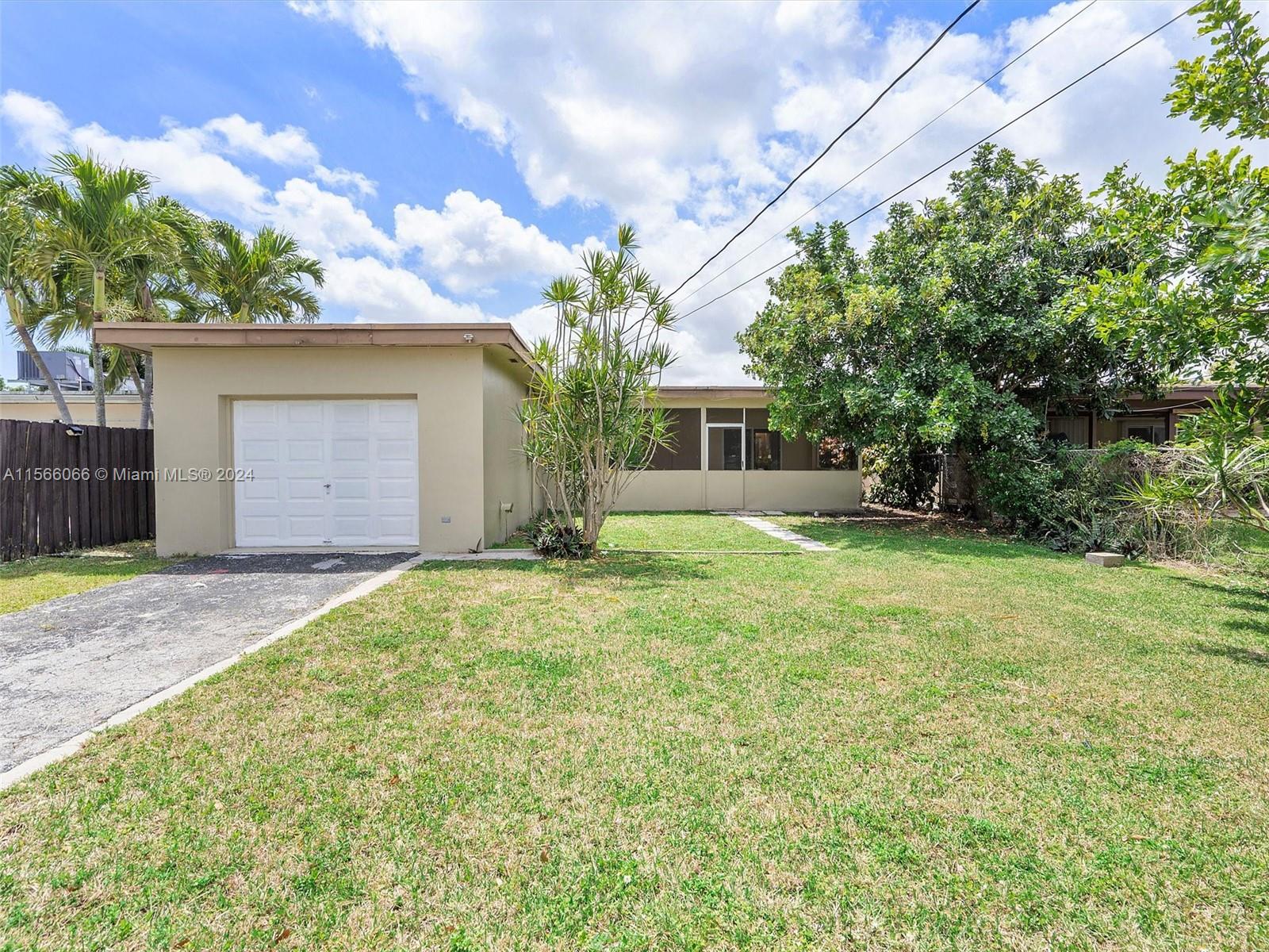 4319 Harrison St, Hollywood, Florida 33021, 3 Bedrooms Bedrooms, ,2 BathroomsBathrooms,Residential,For Sale,4319 Harrison St,A11566066