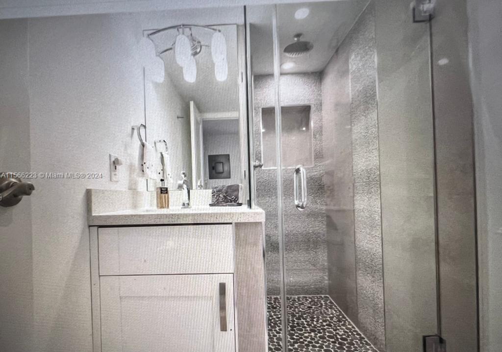 1500 S Ocean Dr 5D, Hollywood, Florida 33019, 1 Bedroom Bedrooms, ,2 BathroomsBathrooms,Residential,For Sale,1500 S Ocean Dr 5D,A11566223