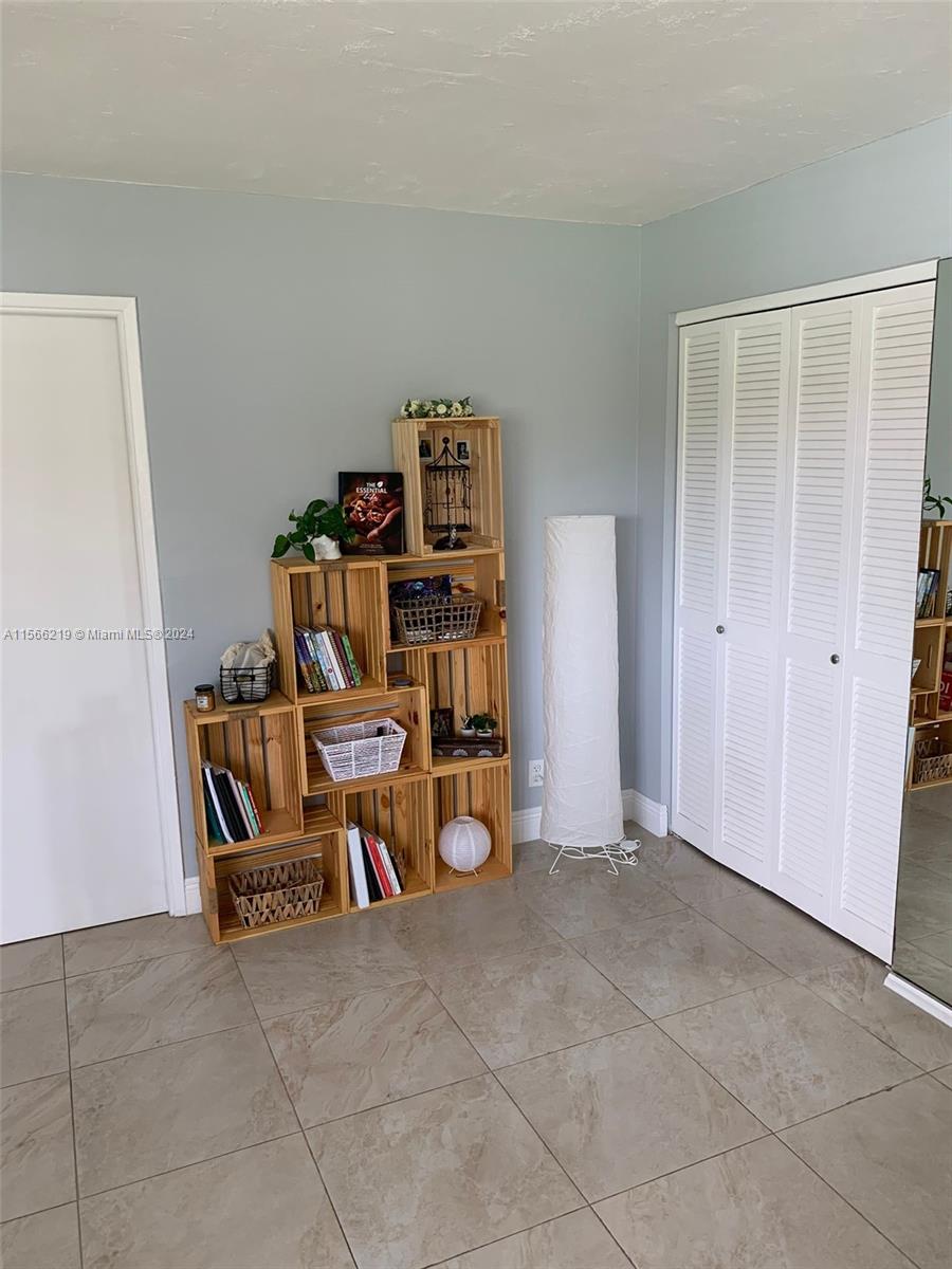 300 Layne Blvd 208, Hallandale Beach, Florida 33009, 1 Bedroom Bedrooms, ,1 BathroomBathrooms,Residentiallease,For Rent,300 Layne Blvd 208,A11566219