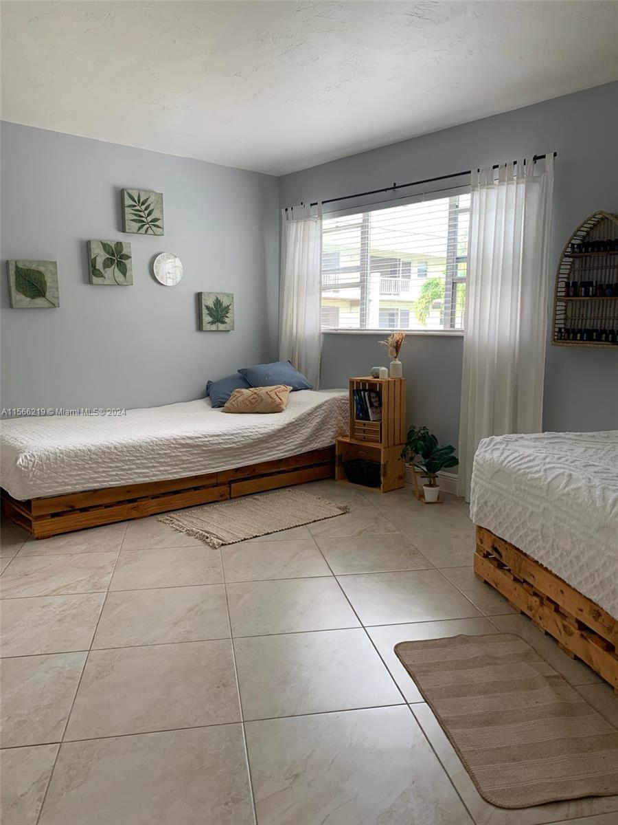 300 Layne Blvd 208, Hallandale Beach, Florida 33009, 1 Bedroom Bedrooms, ,1 BathroomBathrooms,Residentiallease,For Rent,300 Layne Blvd 208,A11566219