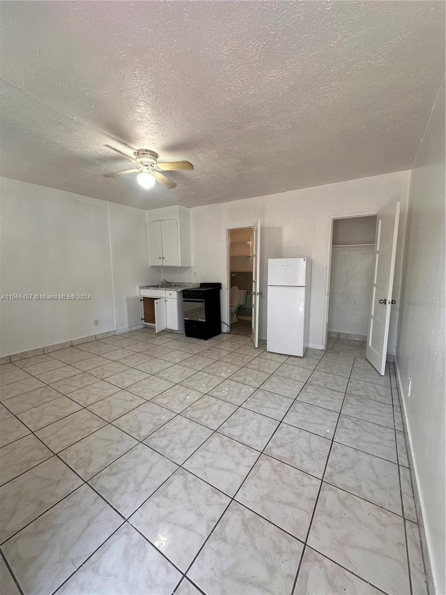 403 N 19th Ave K, Hollywood, Florida 33020, ,1 BathroomBathrooms,Residentiallease,For Rent,403 N 19th Ave K,A11566457