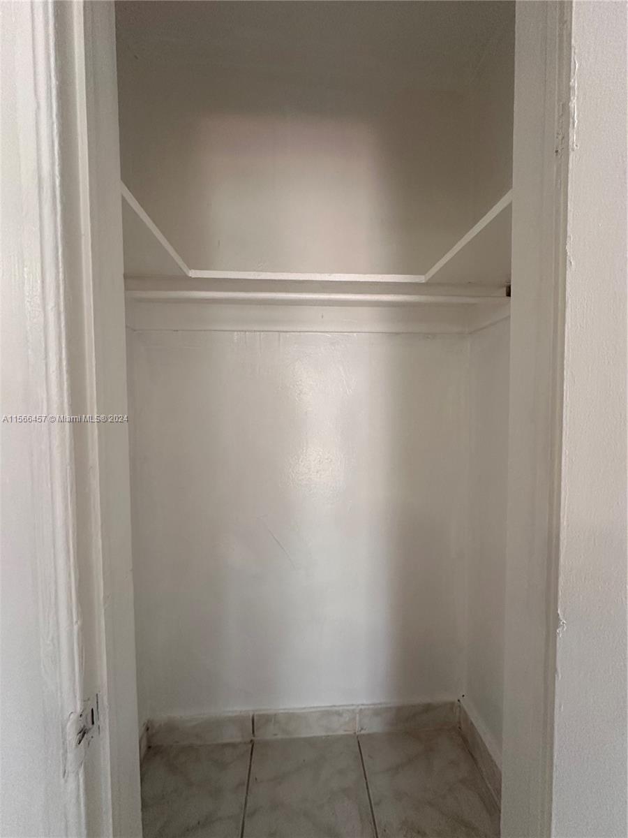 403 N 19th Ave K, Hollywood, Florida 33020, ,1 BathroomBathrooms,Residentiallease,For Rent,403 N 19th Ave K,A11566457