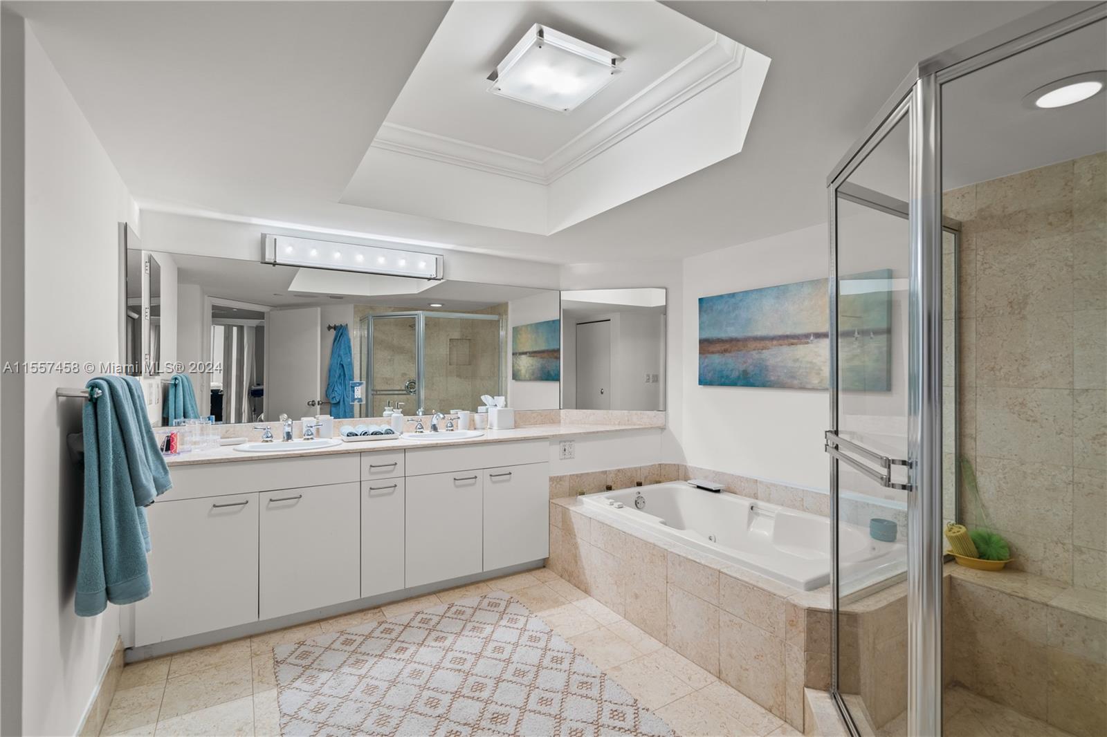 Aventura, Florida 33180, 3 Bedrooms Bedrooms, ,2 BathroomsBathrooms,Residentiallease,For Rent,A11557458