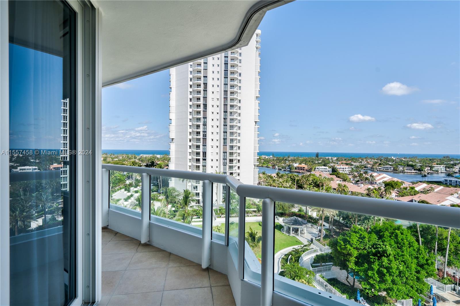 Aventura, Florida 33180, 3 Bedrooms Bedrooms, ,2 BathroomsBathrooms,Residentiallease,For Rent,A11557458