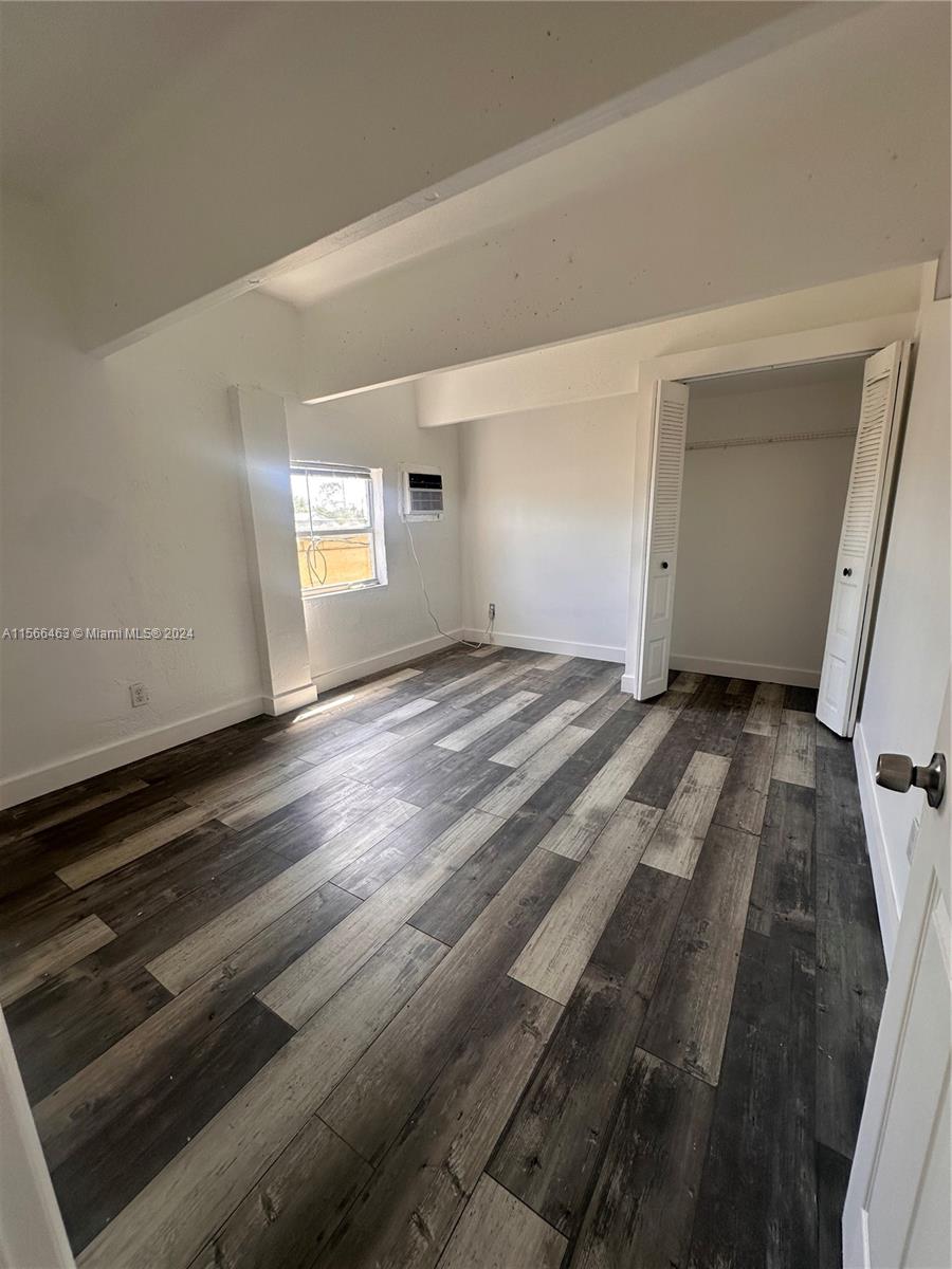 1610 N Dixie Hwy 211, Hollywood, Florida 33020, 1 Bedroom Bedrooms, ,1 BathroomBathrooms,Residentiallease,For Rent,1610 N Dixie Hwy 211,A11566463