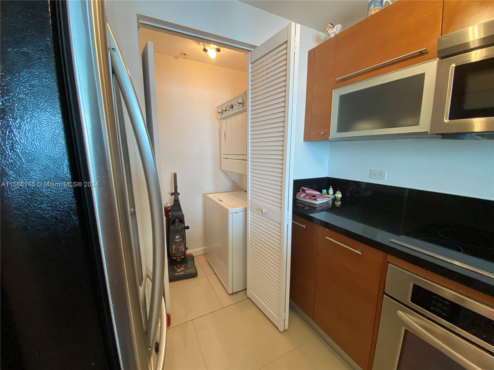 253 NE 2nd St 3306, Miami, Florida 33132, 1 Bedroom Bedrooms, ,1 BathroomBathrooms,Residentiallease,For Rent,253 NE 2nd St 3306,A11566146