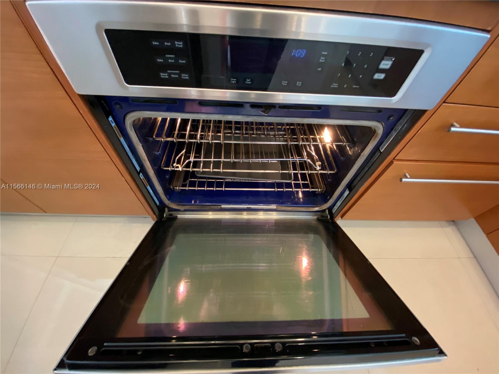 253 NE 2nd St 3306, Miami, Florida 33132, 1 Bedroom Bedrooms, ,1 BathroomBathrooms,Residentiallease,For Rent,253 NE 2nd St 3306,A11566146