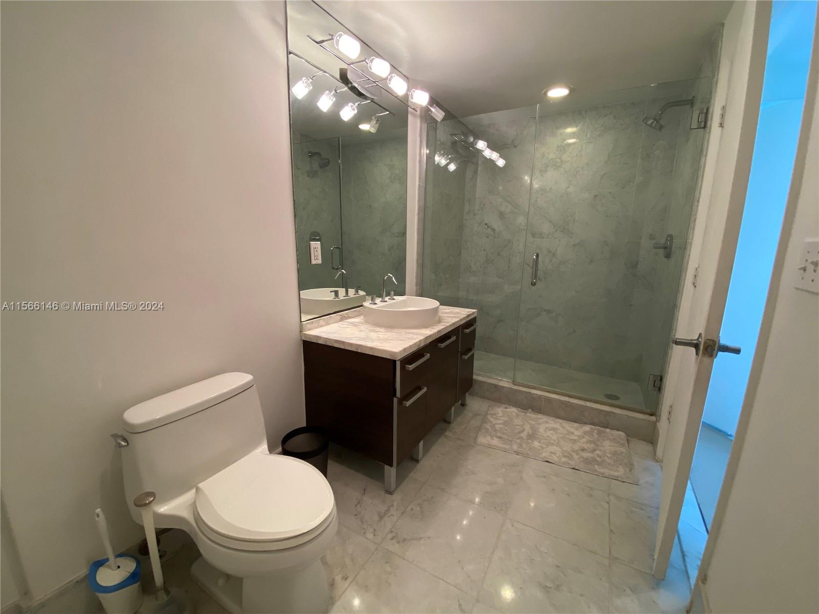 253 NE 2nd St 3306, Miami, Florida 33132, 1 Bedroom Bedrooms, ,1 BathroomBathrooms,Residentiallease,For Rent,253 NE 2nd St 3306,A11566146