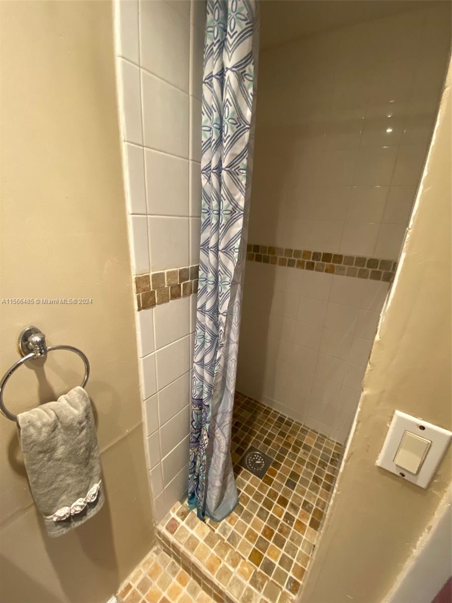 9999 SW 222nd St, Cutler Bay, Florida 33190, 5 Bedrooms Bedrooms, ,3 BathroomsBathrooms,Residentiallease,For Rent,9999 SW 222nd St,A11566485