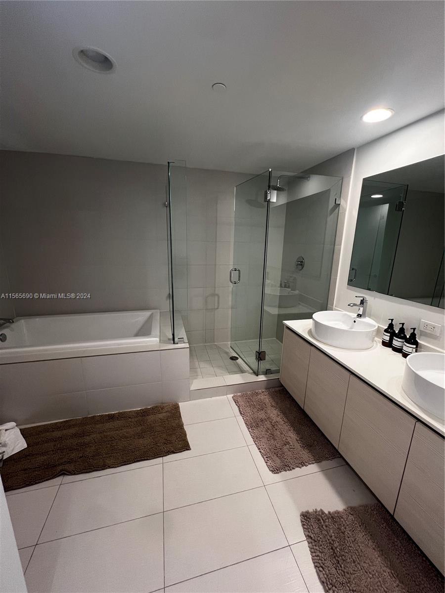 2600 E Hallandale Beach Blvd T401, Hallandale Beach, Florida 33009, 3 Bedrooms Bedrooms, ,3 BathroomsBathrooms,Residential,For Sale,2600 E Hallandale Beach Blvd T401,A11565690