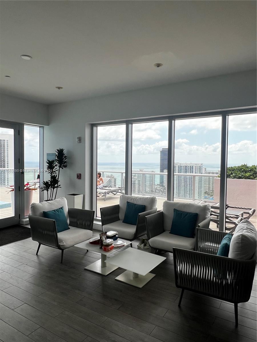 2600 E Hallandale Beach Blvd T401, Hallandale Beach, Florida 33009, 3 Bedrooms Bedrooms, ,3 BathroomsBathrooms,Residential,For Sale,2600 E Hallandale Beach Blvd T401,A11565690