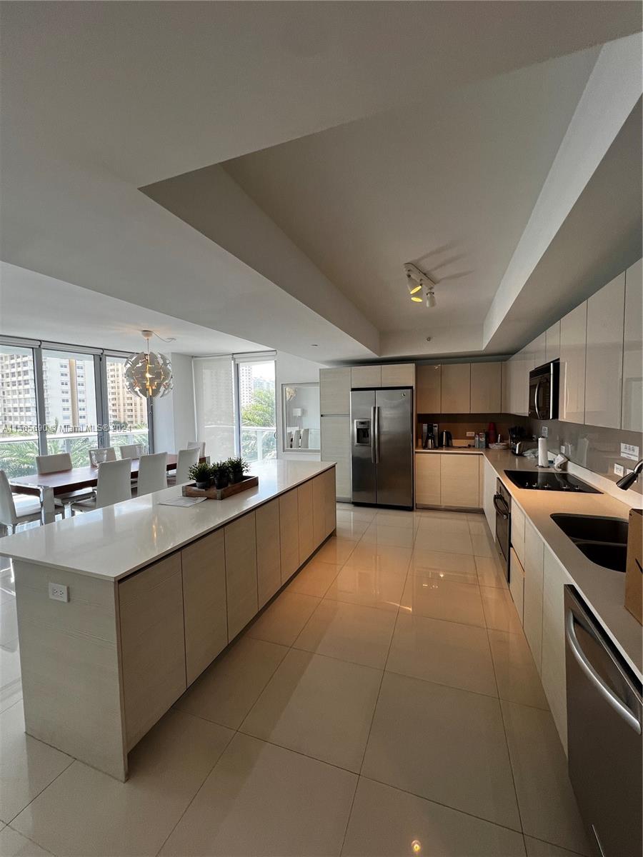 2600 E Hallandale Beach Blvd T401, Hallandale Beach, Florida 33009, 3 Bedrooms Bedrooms, ,3 BathroomsBathrooms,Residential,For Sale,2600 E Hallandale Beach Blvd T401,A11565690