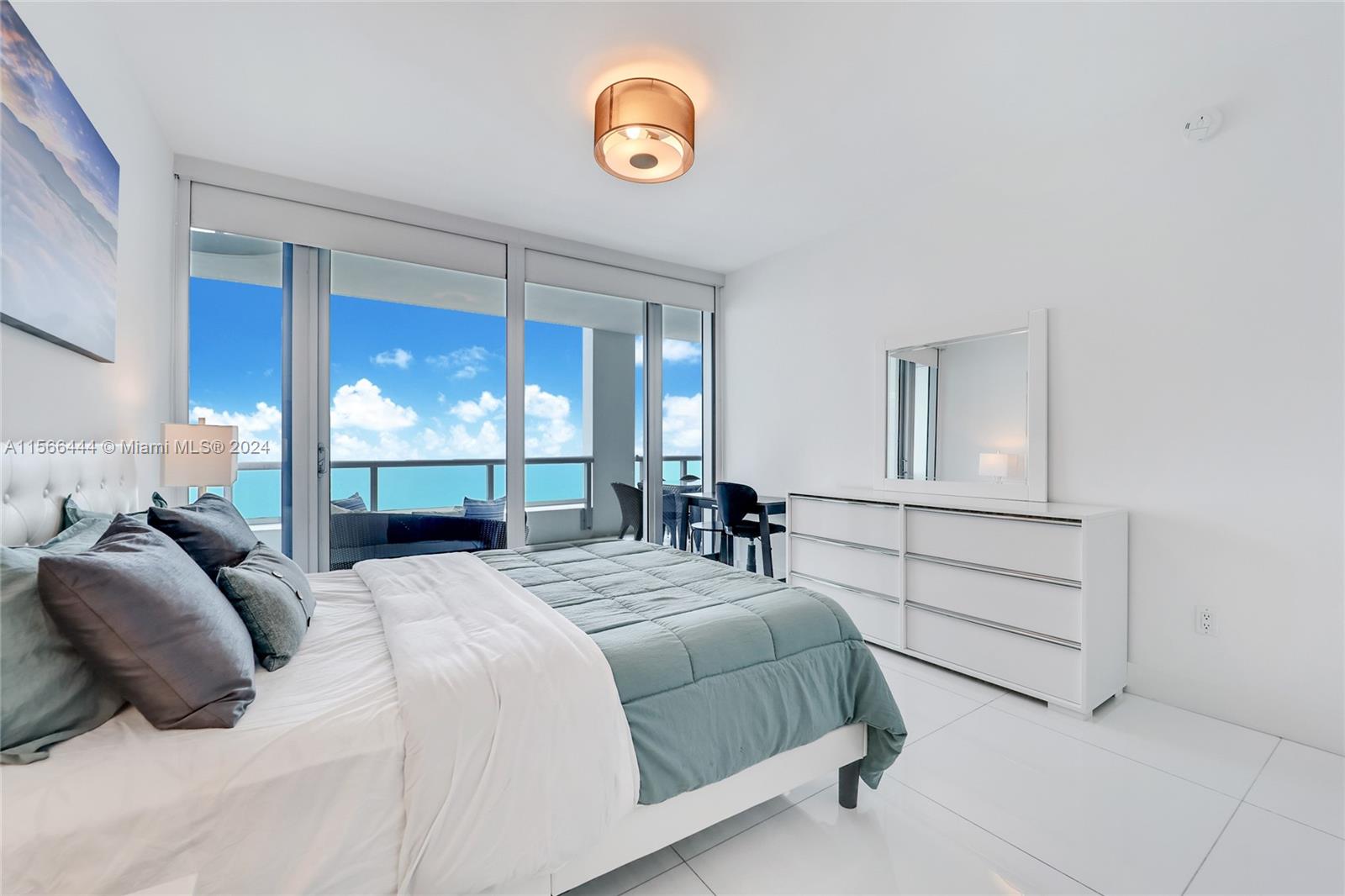 6799 Collins Ave 1704, Miami Beach, Florida 33141, 2 Bedrooms Bedrooms, ,2 BathroomsBathrooms,Residentiallease,For Rent,6799 Collins Ave 1704,A11566444