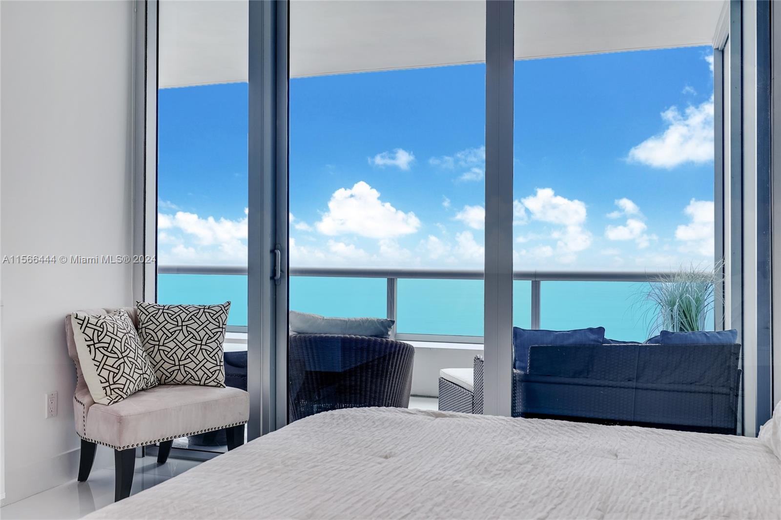 6799 Collins Ave 1704, Miami Beach, Florida 33141, 2 Bedrooms Bedrooms, ,2 BathroomsBathrooms,Residentiallease,For Rent,6799 Collins Ave 1704,A11566444