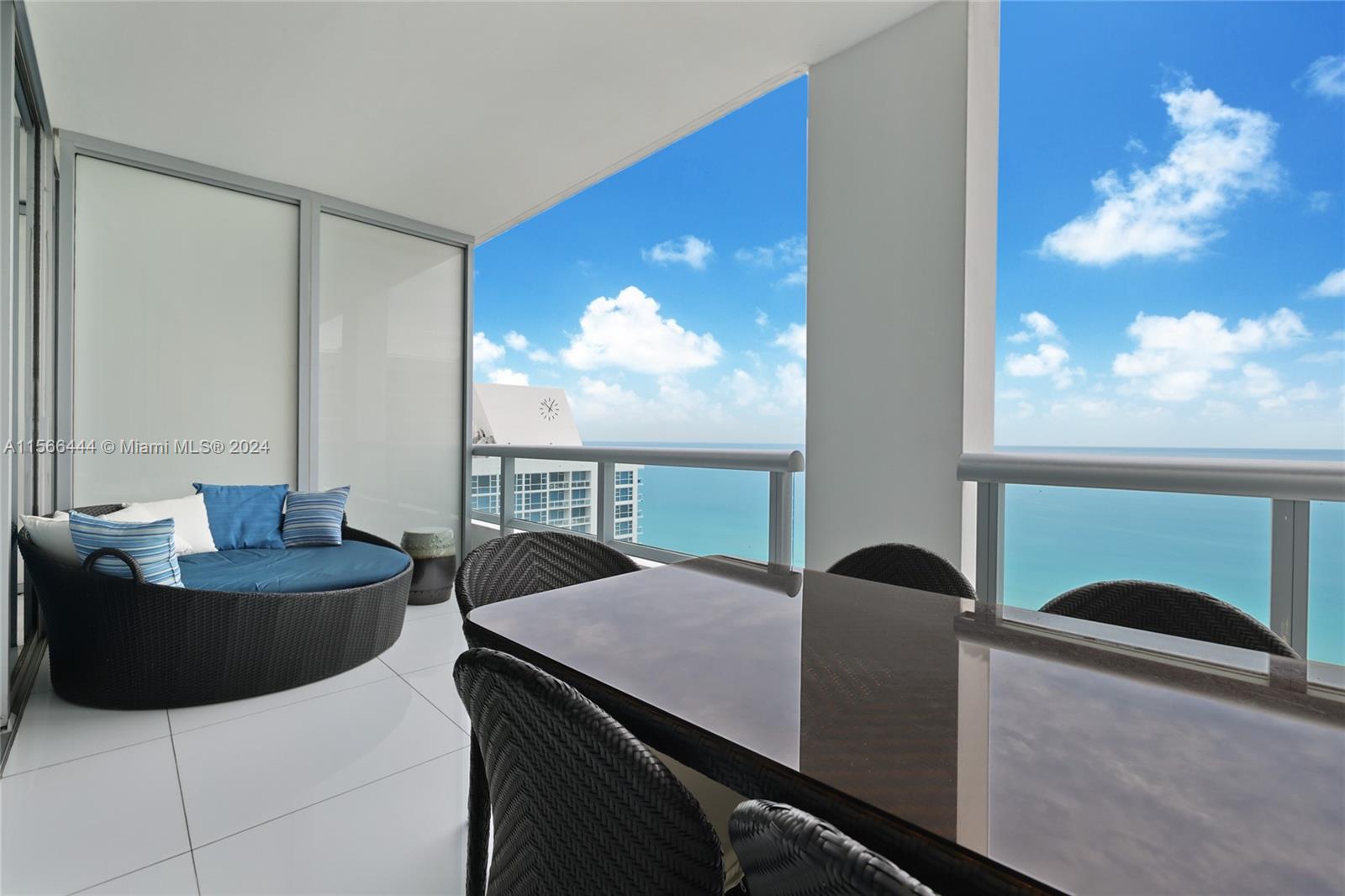 6799 Collins Ave 1704, Miami Beach, Florida 33141, 2 Bedrooms Bedrooms, ,2 BathroomsBathrooms,Residentiallease,For Rent,6799 Collins Ave 1704,A11566444