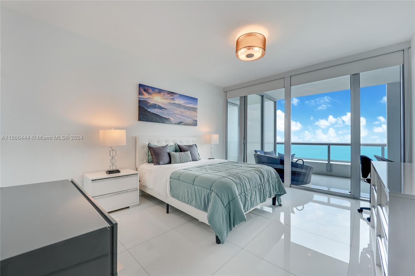 6799 Collins Ave 1704, Miami Beach, Florida 33141, 2 Bedrooms Bedrooms, ,2 BathroomsBathrooms,Residentiallease,For Rent,6799 Collins Ave 1704,A11566444