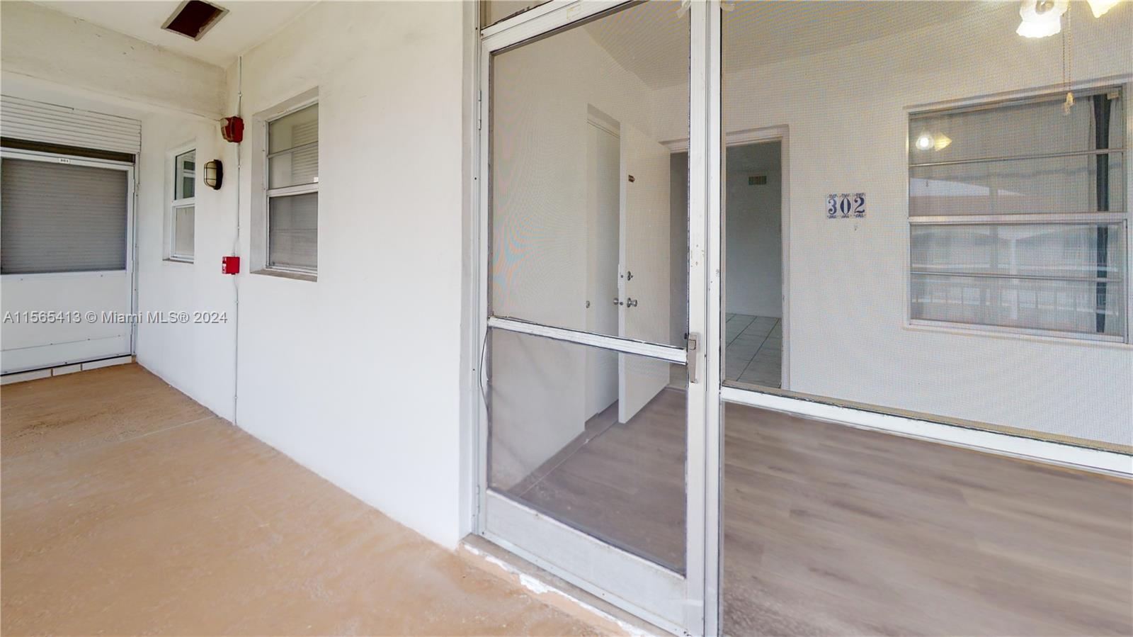 580 Egret Dr 302, Hallandale Beach, Florida 33009, 2 Bedrooms Bedrooms, ,2 BathroomsBathrooms,Residentiallease,For Rent,580 Egret Dr 302,A11565413