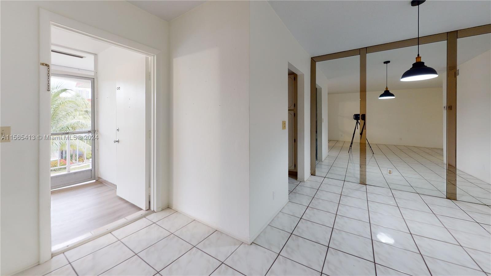 580 Egret Dr 302, Hallandale Beach, Florida 33009, 2 Bedrooms Bedrooms, ,2 BathroomsBathrooms,Residentiallease,For Rent,580 Egret Dr 302,A11565413