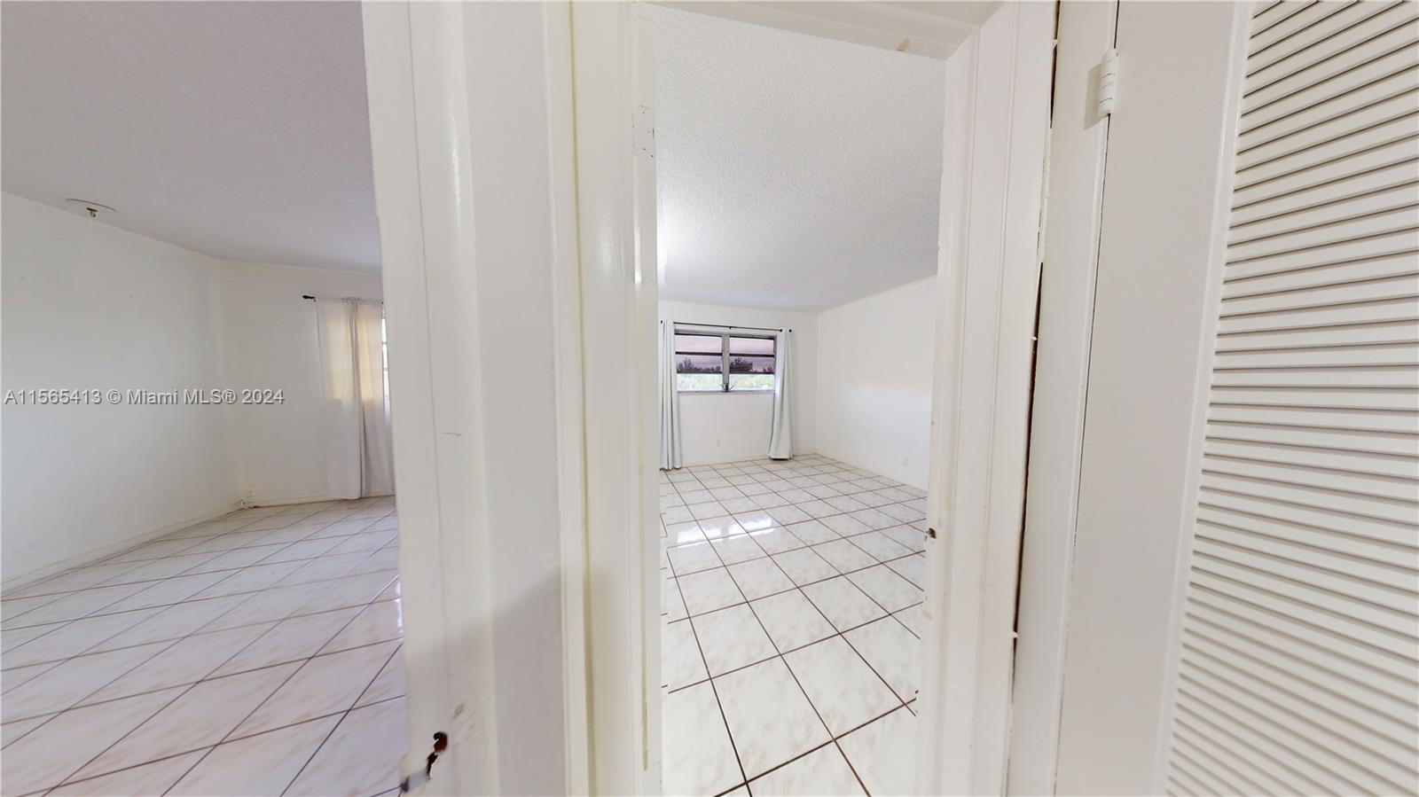 580 Egret Dr 302, Hallandale Beach, Florida 33009, 2 Bedrooms Bedrooms, ,2 BathroomsBathrooms,Residentiallease,For Rent,580 Egret Dr 302,A11565413