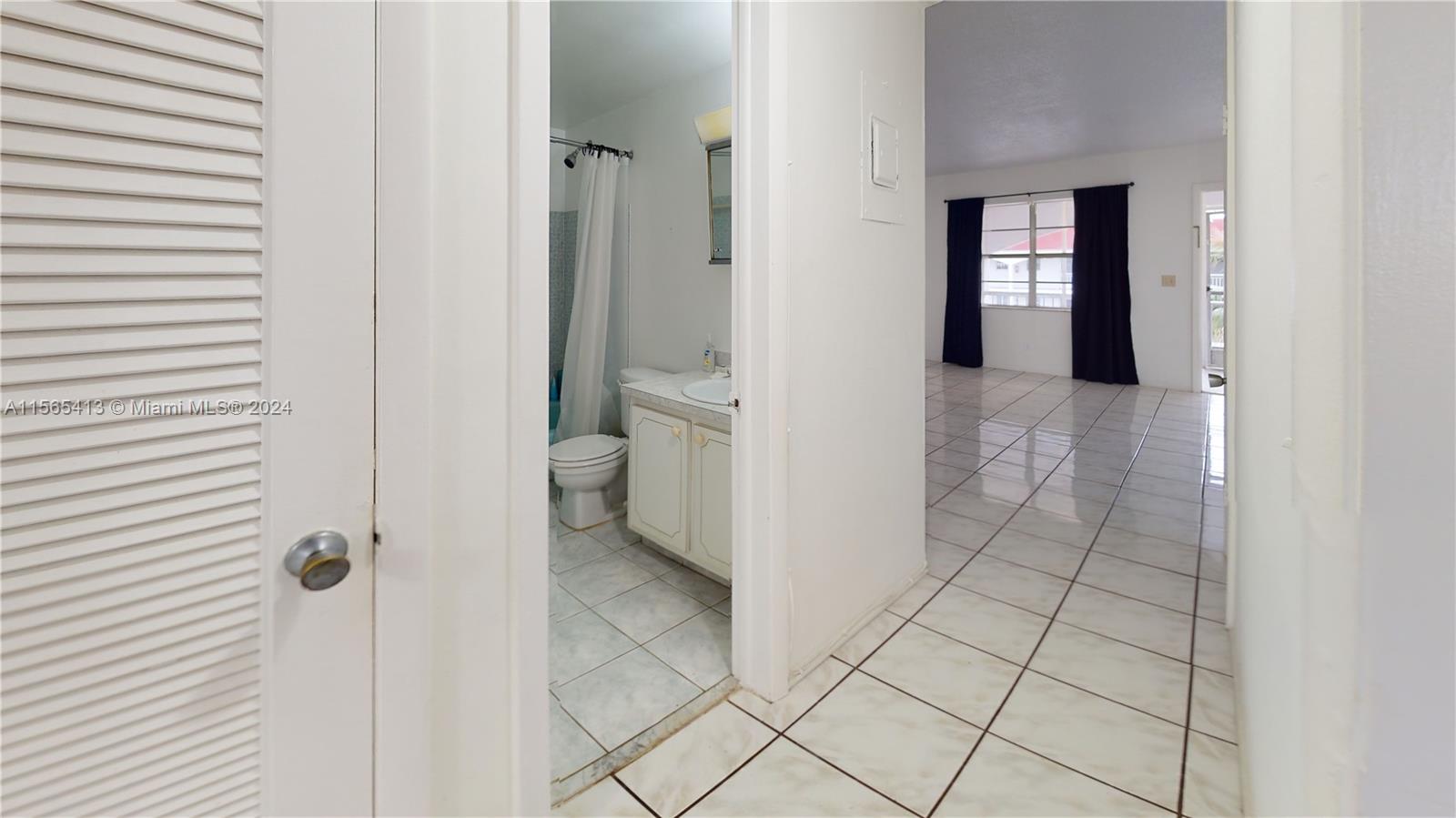580 Egret Dr 302, Hallandale Beach, Florida 33009, 2 Bedrooms Bedrooms, ,2 BathroomsBathrooms,Residentiallease,For Rent,580 Egret Dr 302,A11565413