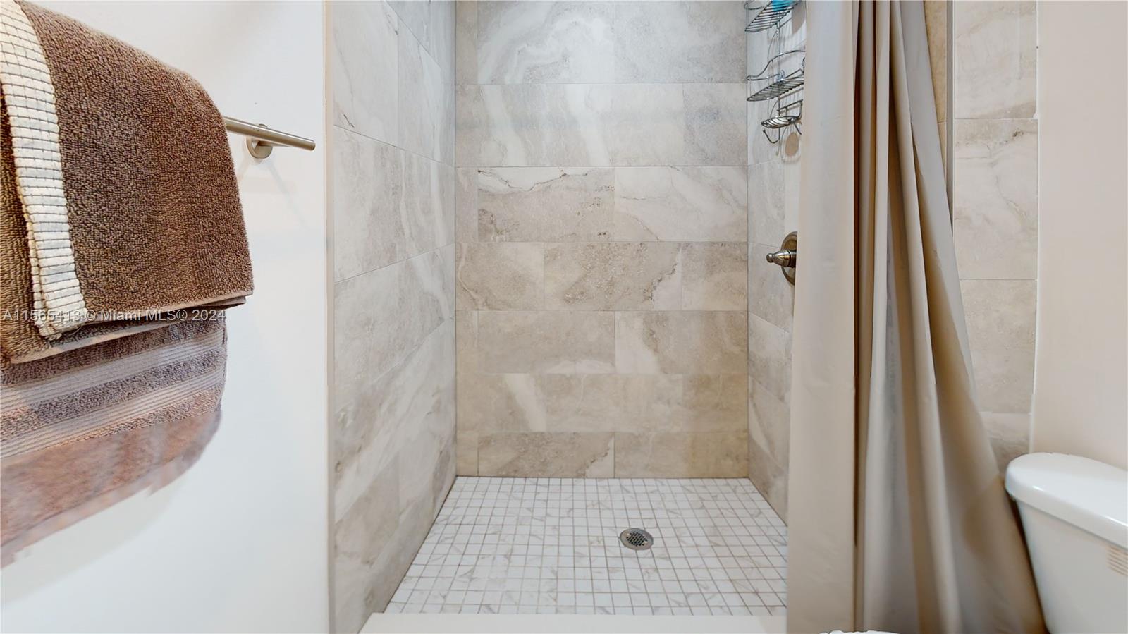 580 Egret Dr 302, Hallandale Beach, Florida 33009, 2 Bedrooms Bedrooms, ,2 BathroomsBathrooms,Residentiallease,For Rent,580 Egret Dr 302,A11565413