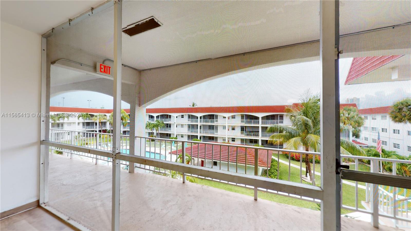 580 Egret Dr 302, Hallandale Beach, Florida 33009, 2 Bedrooms Bedrooms, ,2 BathroomsBathrooms,Residentiallease,For Rent,580 Egret Dr 302,A11565413