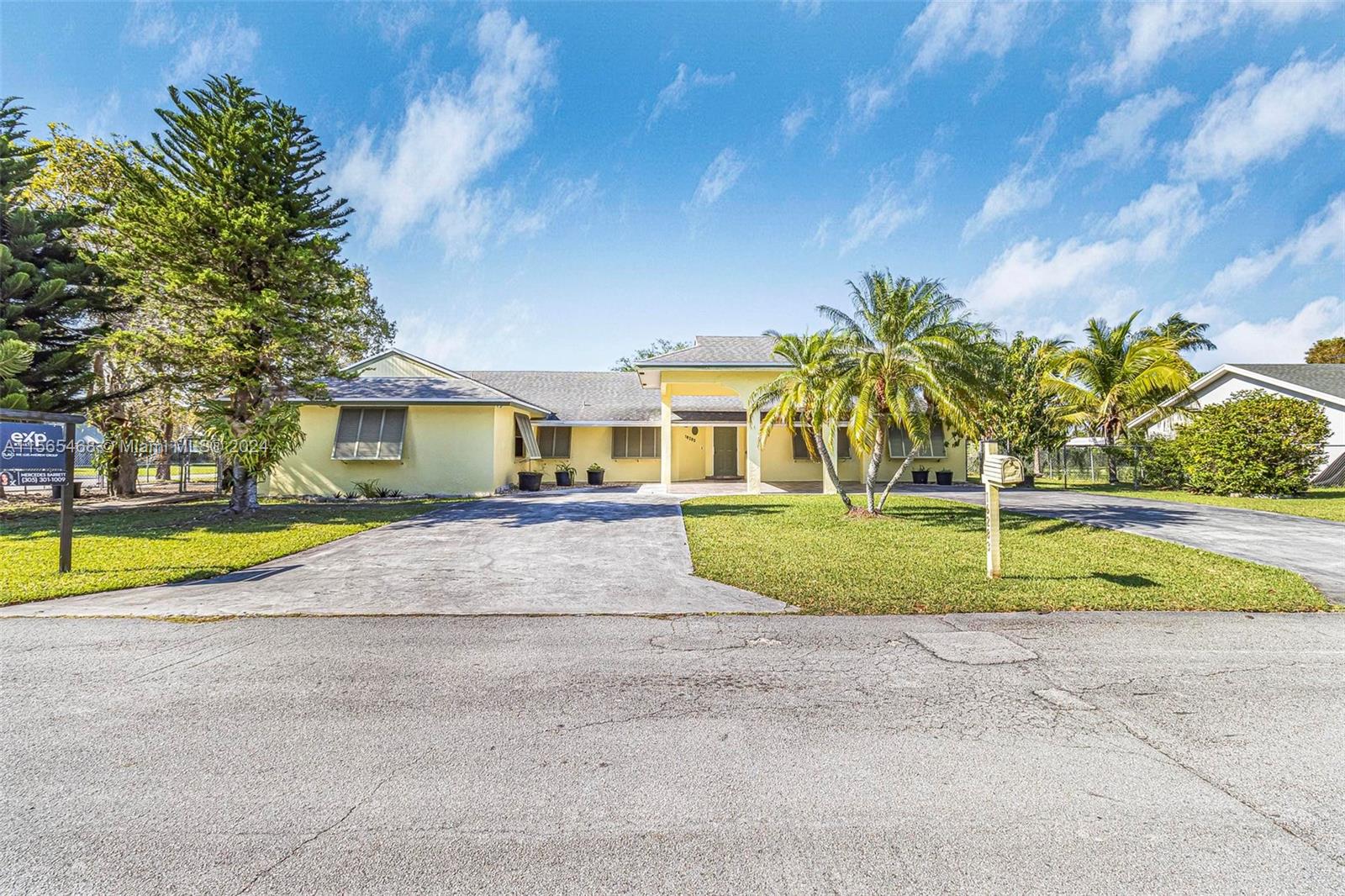 16283 SW 284th St, Homestead, Florida 33033, 4 Bedrooms Bedrooms, ,2 BathroomsBathrooms,Residential,For Sale,16283 SW 284th St,A11565468