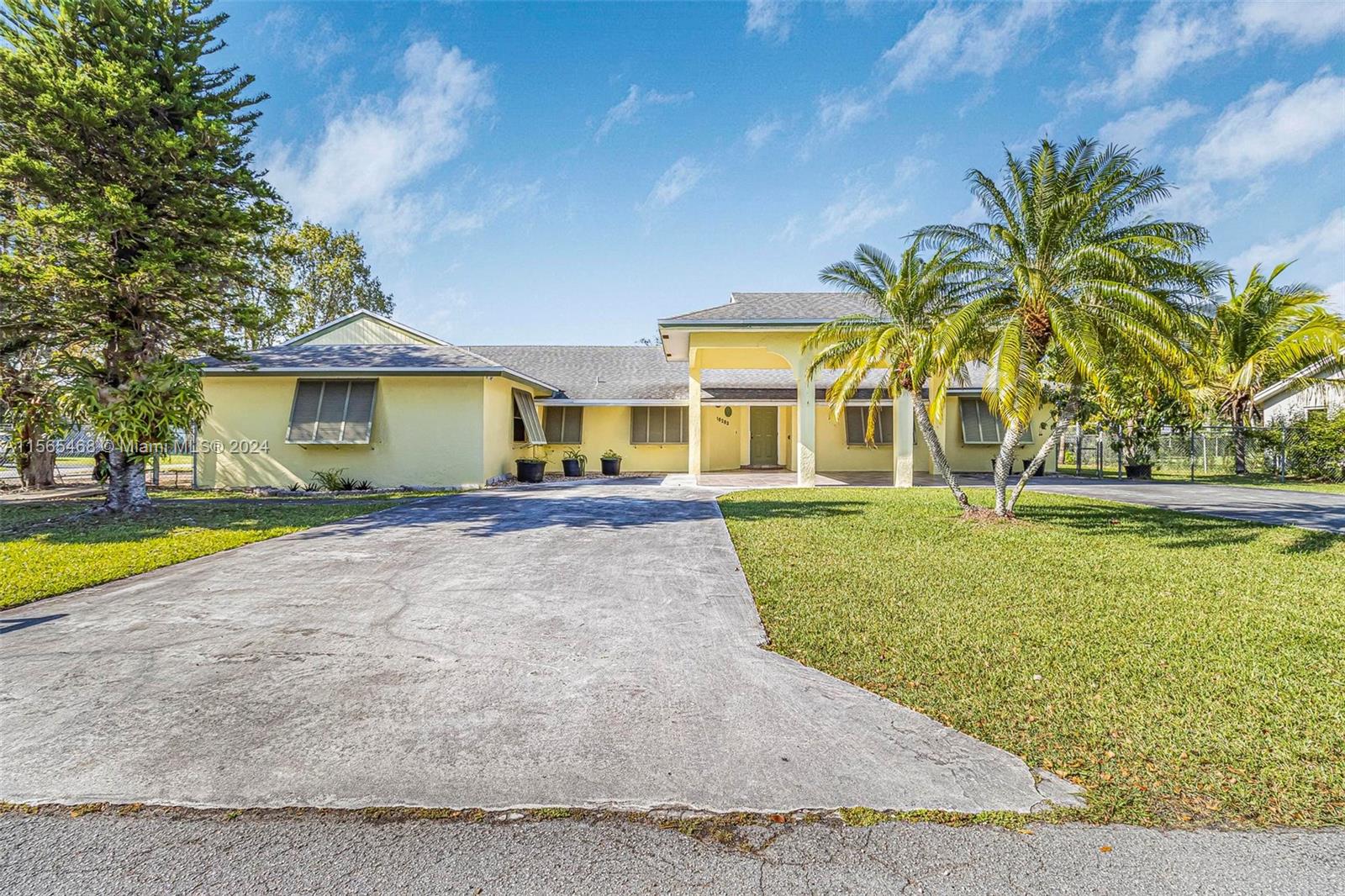 16283 SW 284th St, Homestead, Florida 33033, 4 Bedrooms Bedrooms, ,2 BathroomsBathrooms,Residential,For Sale,16283 SW 284th St,A11565468