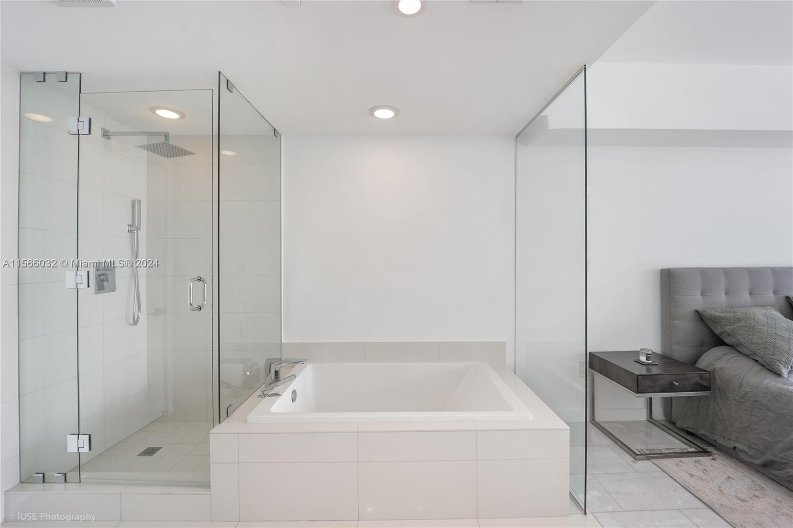 650 NE 32nd St 2101, Miami, Florida 33137, 3 Bedrooms Bedrooms, ,3 BathroomsBathrooms,Residential,For Sale,650 NE 32nd St 2101,A11566032