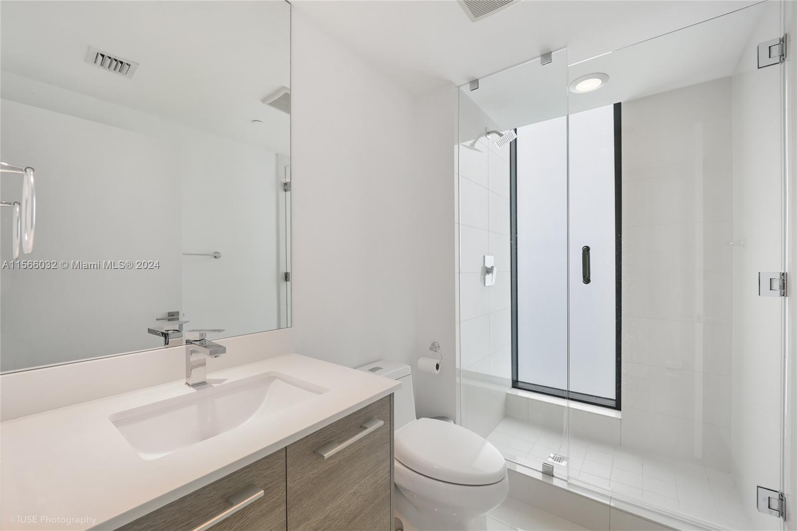 650 NE 32nd St 2101, Miami, Florida 33137, 3 Bedrooms Bedrooms, ,3 BathroomsBathrooms,Residential,For Sale,650 NE 32nd St 2101,A11566032