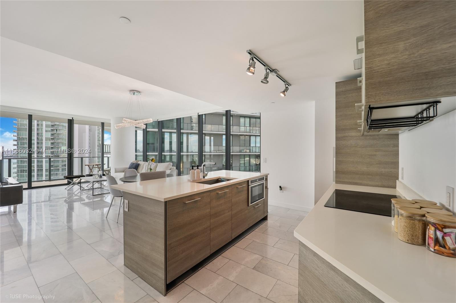 650 NE 32nd St 2101, Miami, Florida 33137, 3 Bedrooms Bedrooms, ,3 BathroomsBathrooms,Residential,For Sale,650 NE 32nd St 2101,A11566032