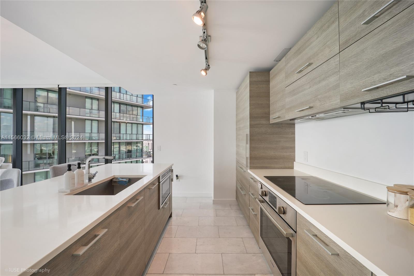 650 NE 32nd St 2101, Miami, Florida 33137, 3 Bedrooms Bedrooms, ,3 BathroomsBathrooms,Residential,For Sale,650 NE 32nd St 2101,A11566032